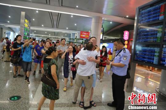 重庆警方2018年帮助65名被拐儿童找到亲生父母